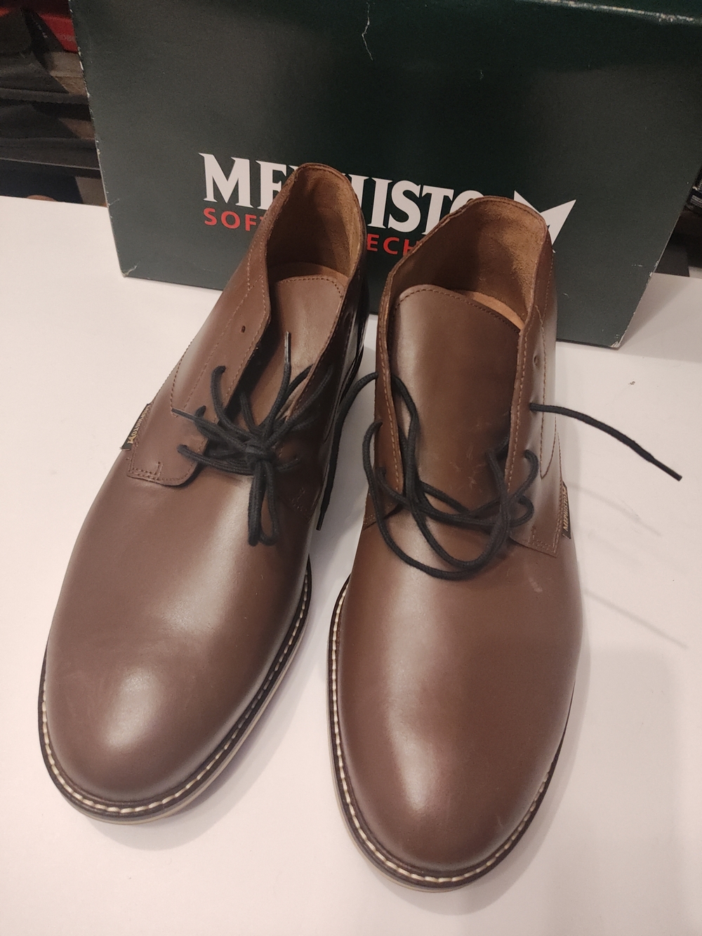 Mephisto Men’s Brown Leather Chukka Boots with Black Laces - Picture 16 of 16